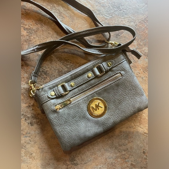 Michael Kors Crossbody - Picture 9 of 9